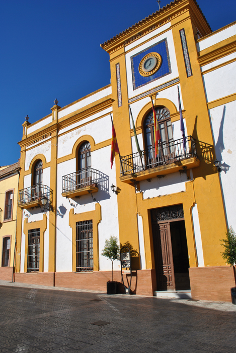 Fachada del Ayuntamiento de Zalamea la Real.