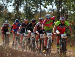 Los participantes dieron un buen espectáculo durante la carrera.