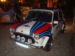 El Mini, todo un clásico, como este coche que acompañó a la presentación del nuevo modelo. 