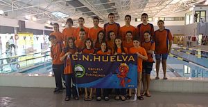 El Club Natación Huelva brilló en Portugal.