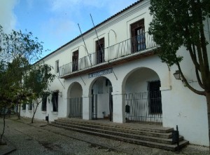 Fachada del IES San Blas de Aracena. / Foto: fyqiessanblas.blogspot.com.es