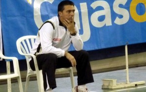 Paco Ojeda,entrenador del Recre IES La Orden. / Foto: www.http://www.badmintonlaorden.es.