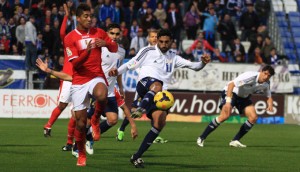 Menosse regresa al once titular tras no ser alineado de salida ante el Castilla.