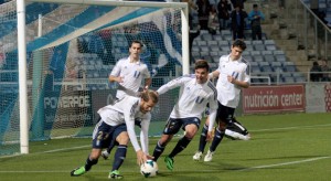 El Recre logró un punto ante el Zaragoza que le vale para mantener la tercera posición. / Foto; Josele Ruiz.