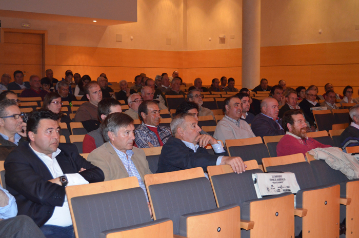 Público asistente a las XX Jornadas Técnicas Agrícolas Villa de Almonte.