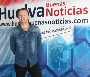 Carlos Zambra en la redacción de Huelva Buenas Noticias. / Foto: Patricia Cuesta