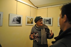 Pastor Cornejo ofreciendo explicaciones sobre su exposición. 