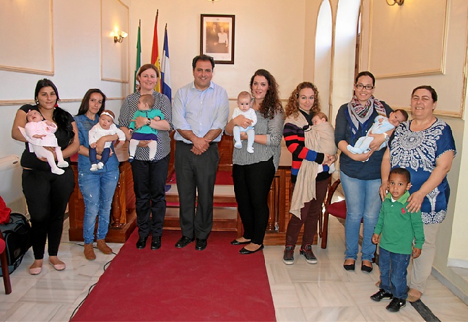 Ocho Familias De San Juan Se Benefician Del Cheque Bebe Huelva Buenas Noticias