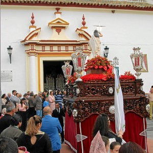 El Cristo fue acompañado por la agrupación musical Santísimo Cristo de la Misericordia, de Gibraleón, mientras que la Virgen llevaba la banda de música Hermanos Niño.