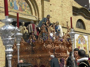 Un momento de la salida del Cristo del Amor. 