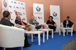 Un momento de la mesa redonda sobre energía. /FOTO: Moisés Núñez. 