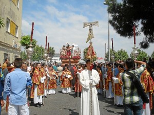 La hermandad ha cambiado este año su recorrido, pasando por el Barrio Obrero. 