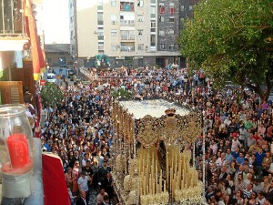 Las petaladas a la Victoria se han sucedido a lo largo de todo el recorrido. 