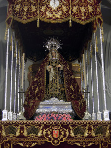 María Santísima de los Dolores en su paso de palio