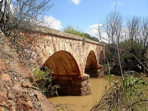 Puente sobre el arroyo de Candón. 