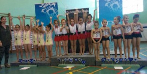 Las niñas del Gimnasia Rítmica brillaron en el evento.