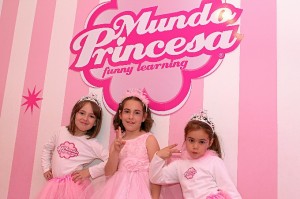 En Mundo Princesa, tu hija es la protagonista. 