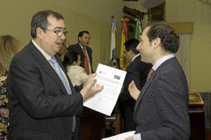 El diputado popular José Luis Barrágan junto al diputado socialista Alejandro Márquez. 