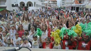 Una colorida gran fiesta para cerrar el Mundialito de Fútbol Base.