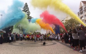 Una fiesta muy colorida antes de la disputa de las finales.