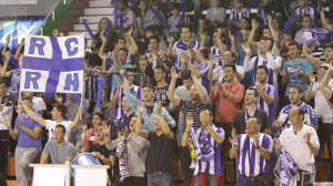 El público se lo pasó en grande con su equipo. / Foto: Juanmi Canterla.