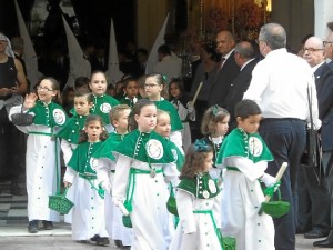 Los más pequeños de la Hermandad del Jueves Santo.