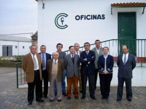 Miembros del Consejo Rector de la Cooperativa de Escacena. 