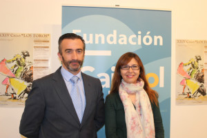 La delegada de la Fundación Cajasol en Huelva, Matilde Valdivia, y el responsable de Nuevo Tercio, José Antonio Márquez, han presentado el XXIV Ciclo ‘Los Toros’,