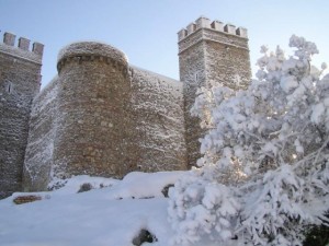 El Castillo de Cortegana nevado./FOTO:turismocortegana.org