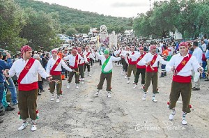 Otra bonita foto de la procesión. / Foto: Antonio Pereira. 