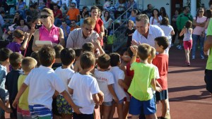 El alcalde Gonzalo Nevado estuvo presente en la fiesta de clausura de las Escuelas Deportivas de Punta.