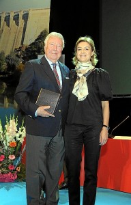 José Luis García Palacios con Isabel García Tejerina. 