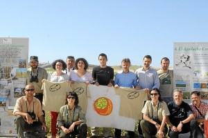 Foto de familia de los participantes en esta actividad. 