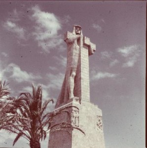 Monumento a la Fe Descubridora, por Villena. / Foto: IPCE. 