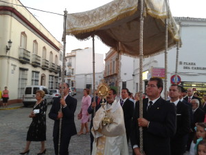 La procesión llegando a la Plaza del Cabildo. 