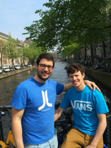 Ángel y su hermano en Amsterdam.