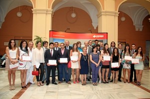 Estudiantes reconocidos por los premios Alumno 10C. 