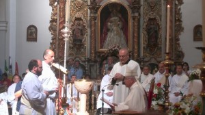 La ordenación ha estado presidida por el Obispo de Huelva. 