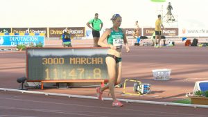 Julia Takacs, ganadora de la novedosa prueba de 3.000 metros marcha. / Foto: Josele Ruiz.