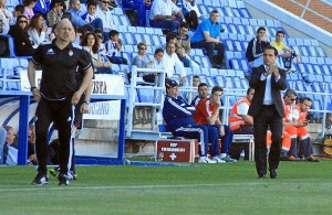 Ya es oficial la marcha de Sergi, en la imagen junto a Claudio Barragán, uno de los muchos técnicos vinculados al Decano. / Foto: Josele Ruiz. 