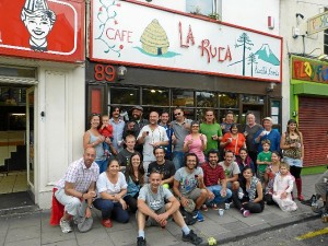 Despedida con amigos en La Ruca el domingo por la mañana antes de comenzar el viaje. 