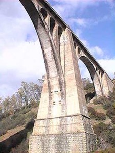 El puente de 'Las Tres Fuentes' fue construido por un discípulo de Eifefel.