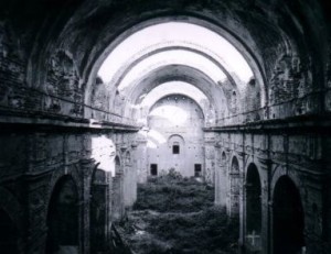 La iglesia inacabada convertida en cementerio. /Fuente: Huelvapedia Autor: Manuel Esteban