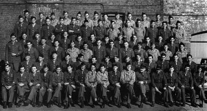 Componentes de La Nueve fotografiados en Pocklington (Inglaterra), en el verano de 1944, antes de partir hacia Francia. 