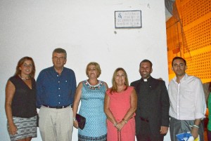 Las autoridades en el descubrimento de la Plaza de la Armeria.