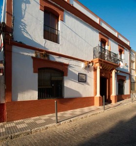 Fachada del Casino de Paterna. / Imagen Fotoespacios.