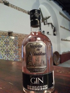 La ginebra que triunfa gracias a la fresa de Huelva. 