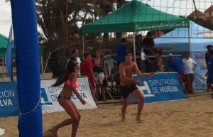 En Islantilla y La Antilla, dos citas obligadas con el voley playa.