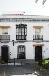 Fachada del Casino de Moguer. / Imagen: Fotoespacios. 