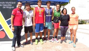 Algunos de los premiados en la prueba celebrada en Moguer del Circuito Provincial 3x3 de baloncesto.